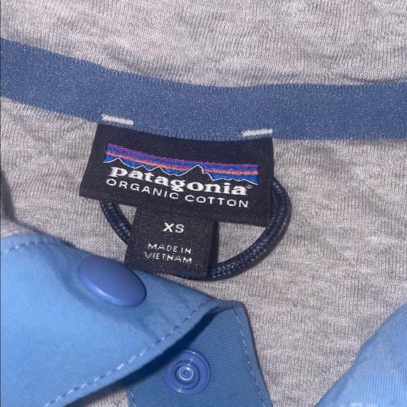 Patagonia Light Gray Quilted Pullover - Picture 3 of 4